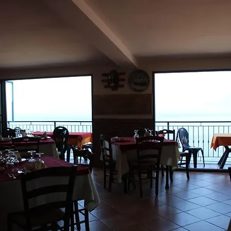 Seaside 3*