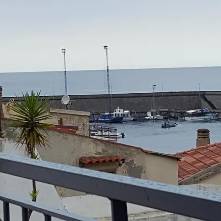 Seaside 3*