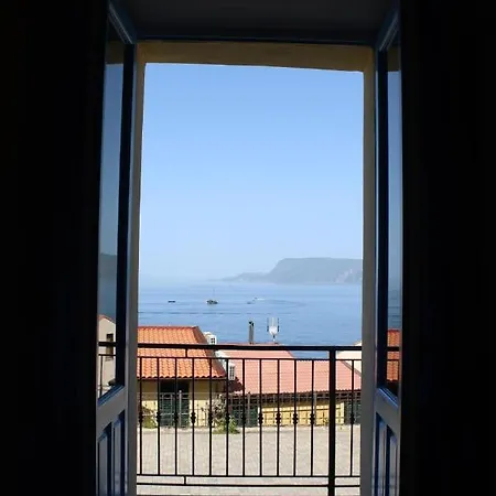 Seaside 3* Scilla