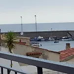 Seaside 3*