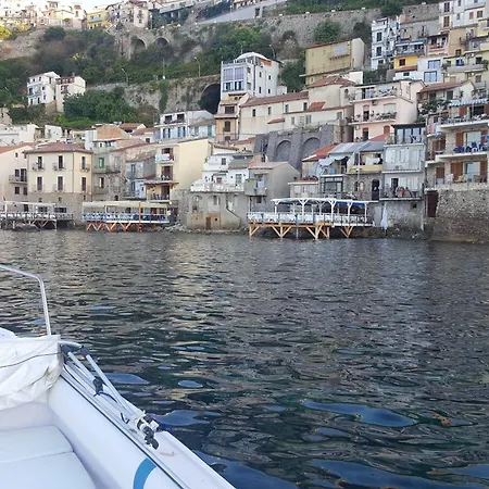 Seaside 3* Scilla