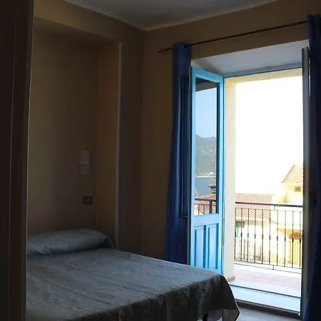 Couette-café Seaside 3*