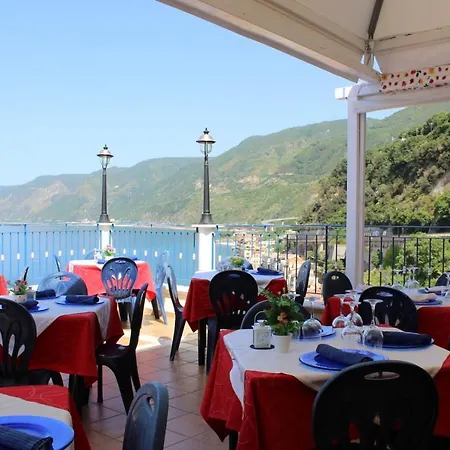 Seaside 3*