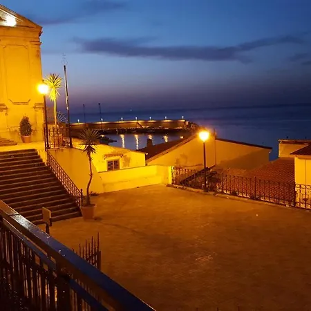 Seaside 3* Scilla