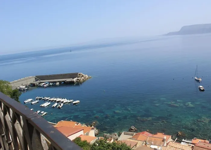 Seaside Bed & Breakfast Scilla